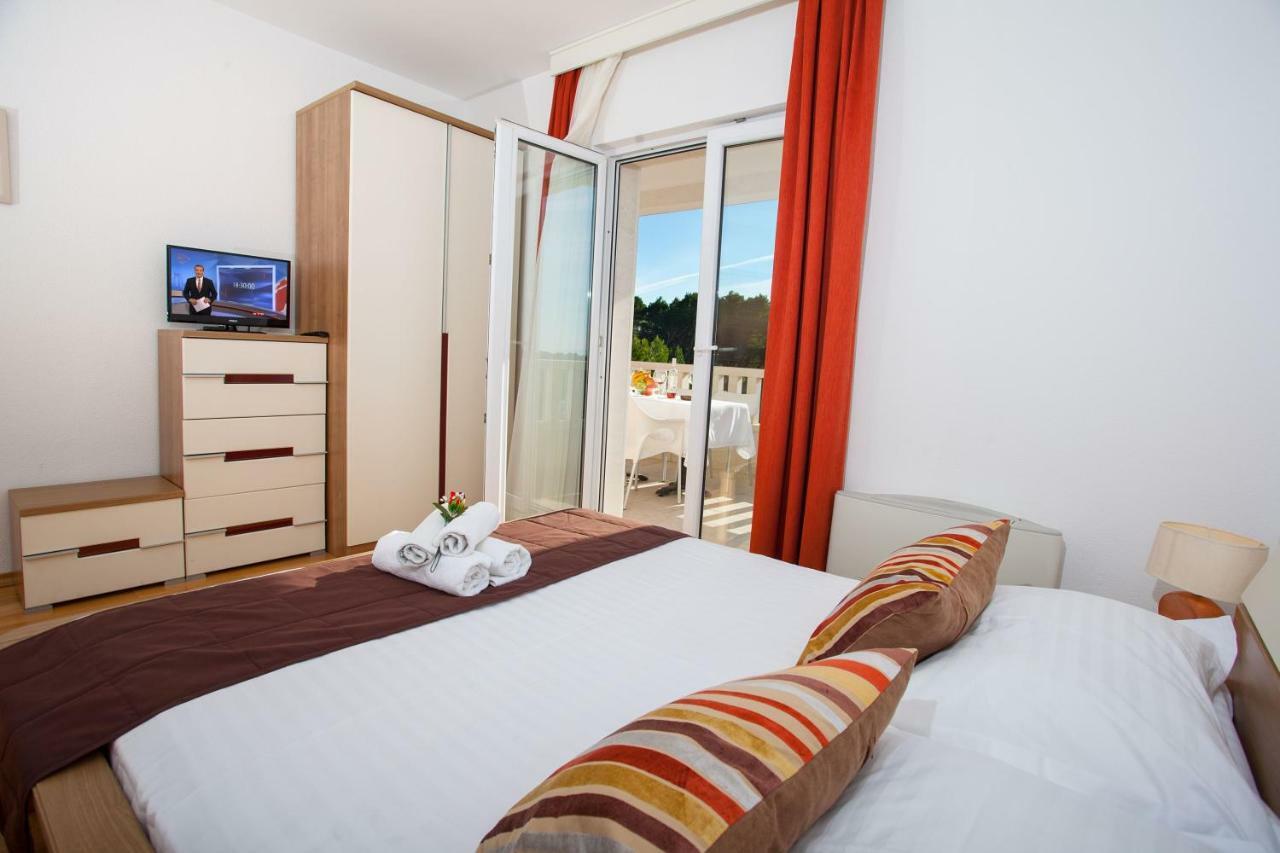 Villa Luce Mit Pool Makarska Exterior foto