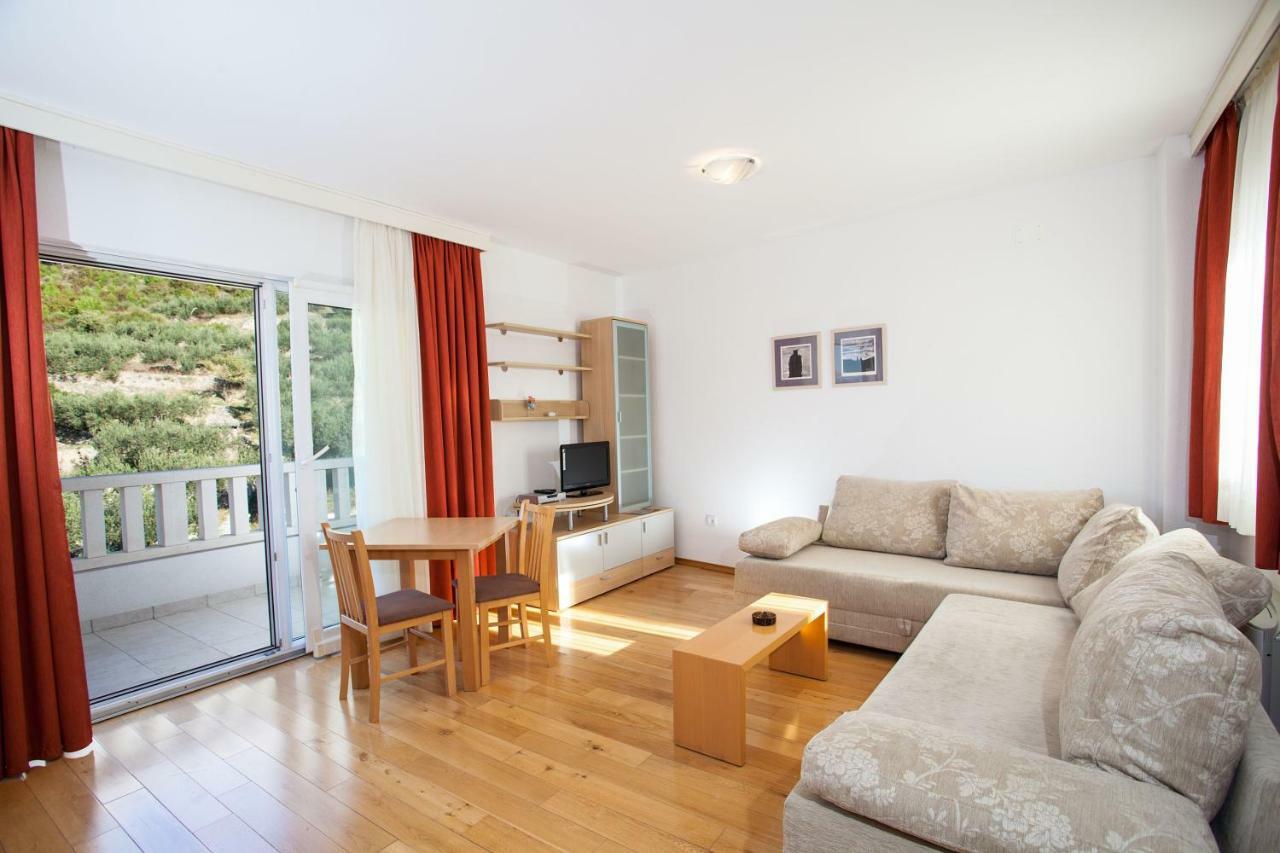 Villa Luce Mit Pool Makarska Exterior foto