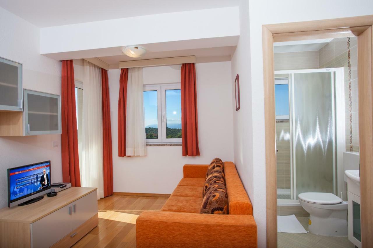 Villa Luce Mit Pool Makarska Exterior foto